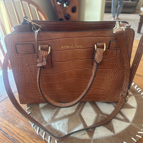 Michael Kors alligator leather tote - Picture 2 of 2